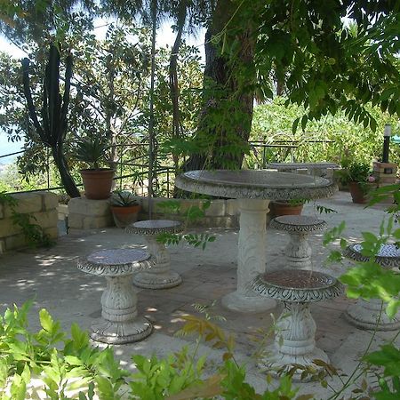B&B Villa Zia Febronia Пати Екстериор снимка