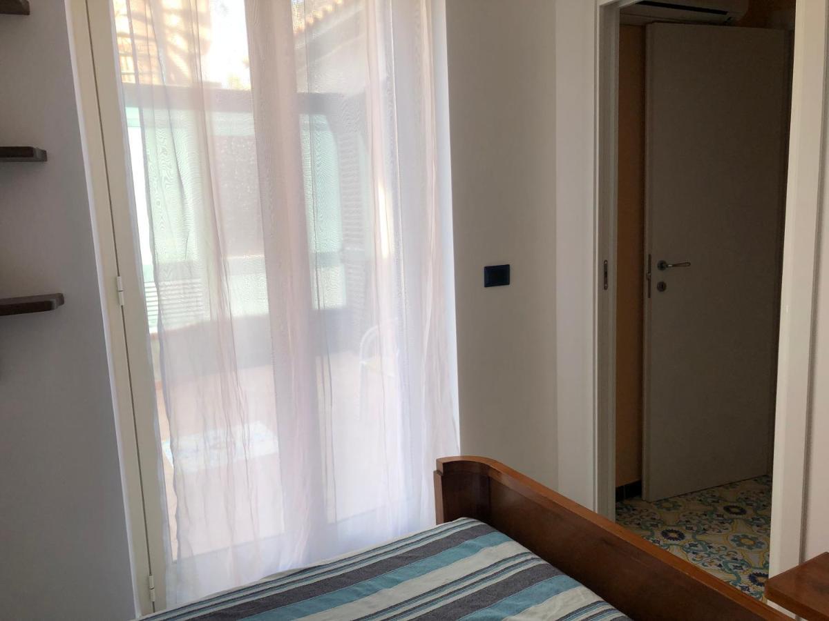 B&B Villa Zia Febronia Пати Екстериор снимка
