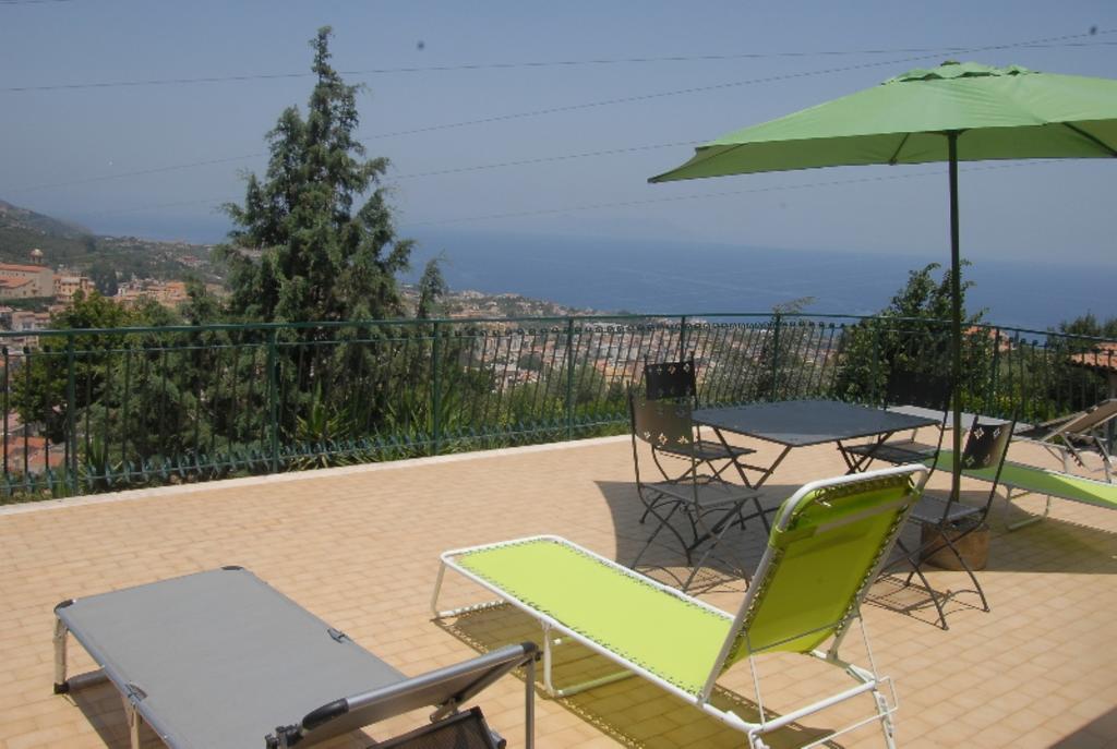 B&B Villa Zia Febronia Пати Екстериор снимка